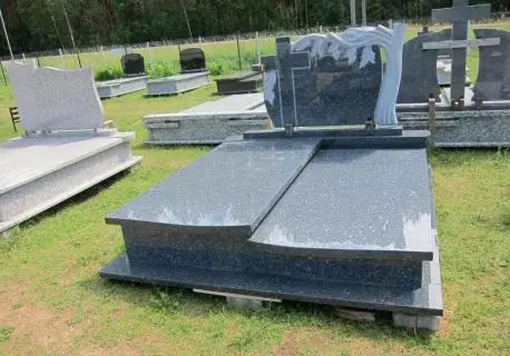 Nagrobek-32