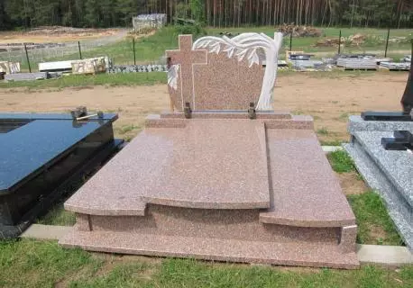 Nagrobek-33