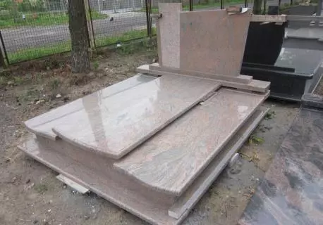 Nagrobek-58